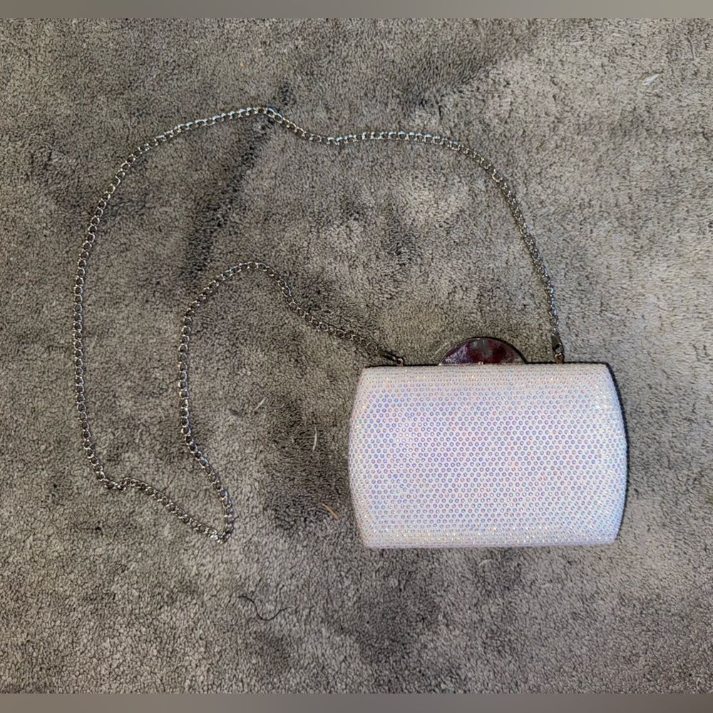 Nina all over crystal clutch